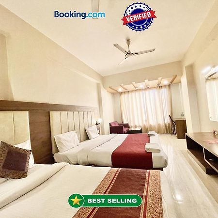 Hotel Rudraksh ! Varanasi !Fully-Air-Conditioned Hotel At Prime Location With Parking Availability, Near Kashi Vishwanath Temple, And Ganga Ghat 2 Exterior photo